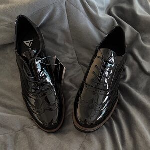 Women's Black Patent Leather Oxford Shoes